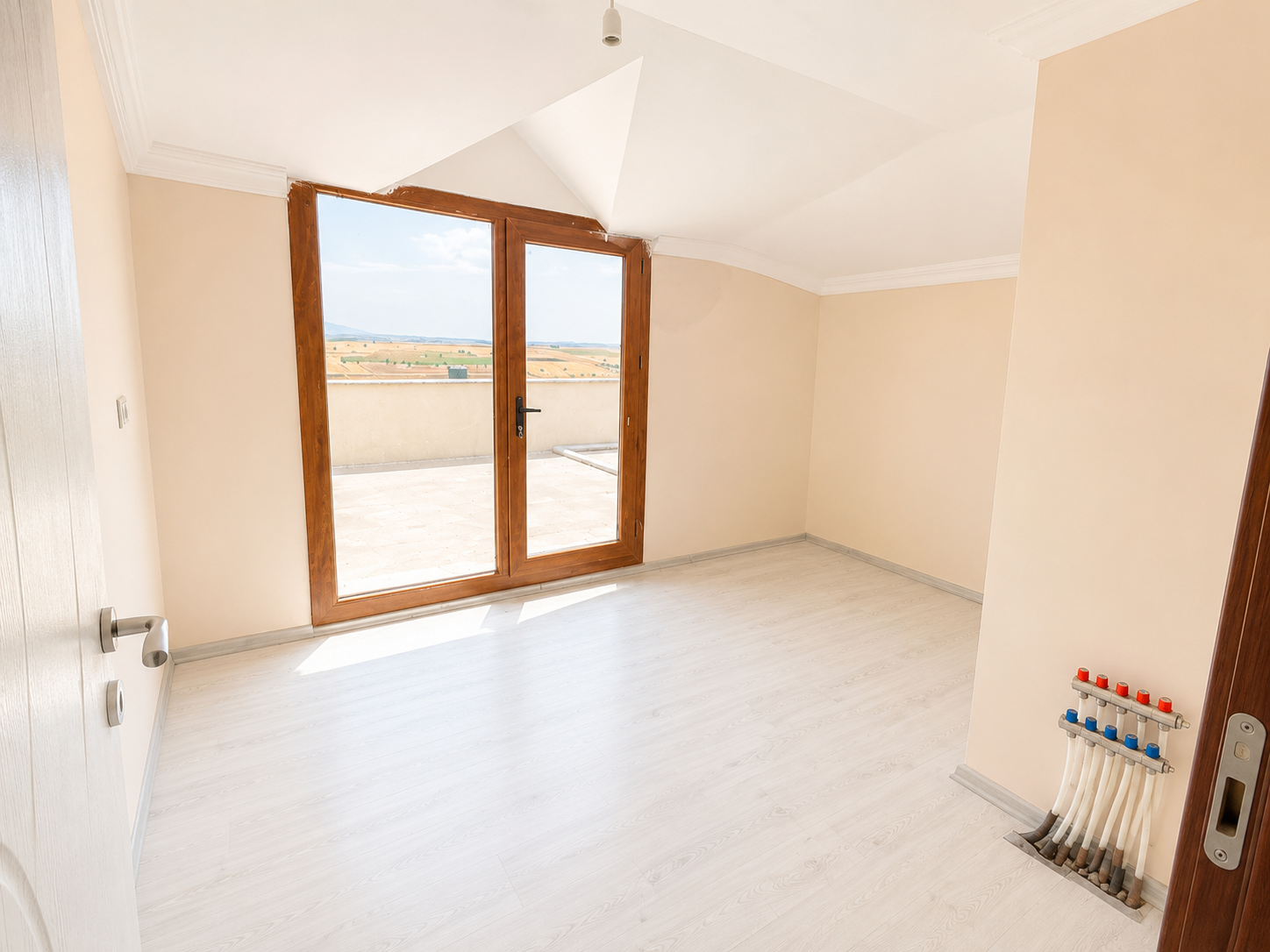 YSS DUBLEKS FERAH TERASLI 5+1 DAİRE